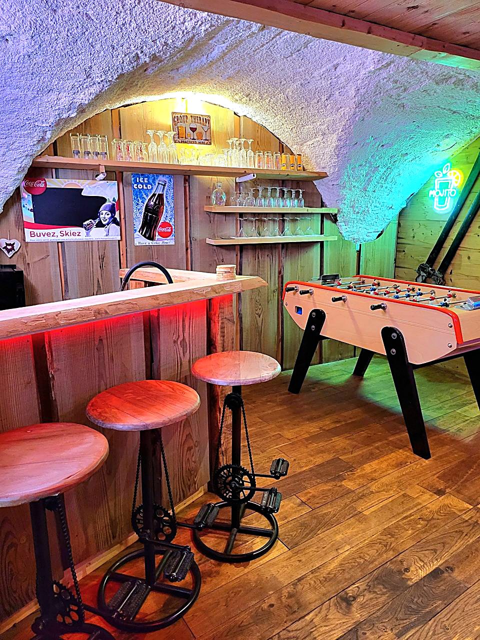 Die Bar im Spielzimmer